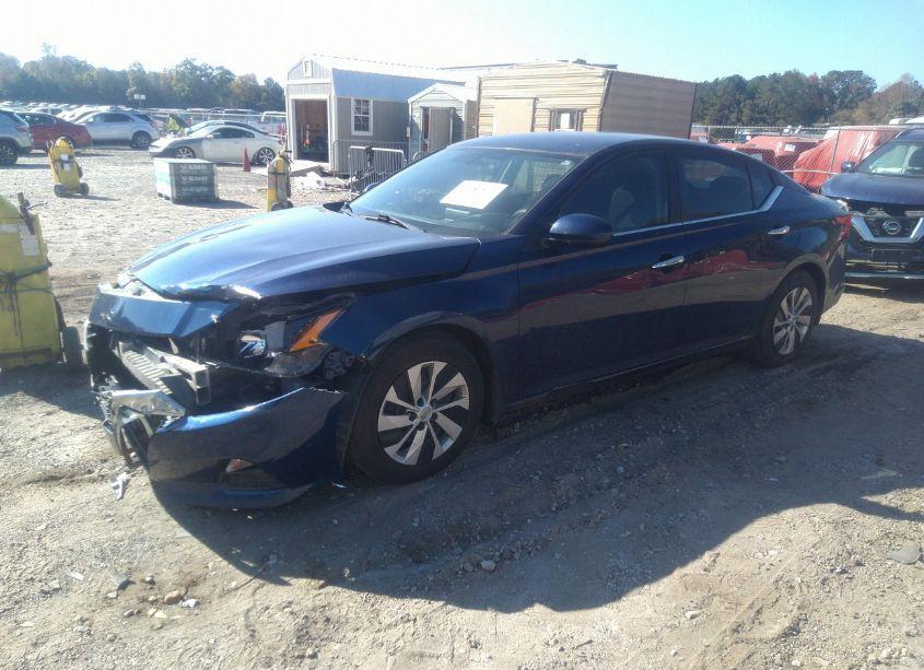 Photo 2 of 2020 Nissan Altima S FWD (VIN 1N4BL4BV0LC121345)