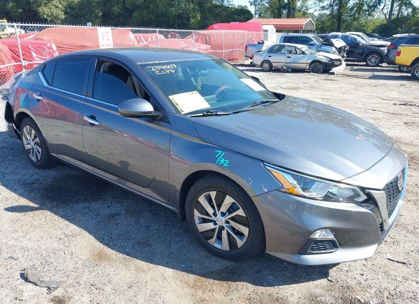 2020 Nissan Altima S FWD (VIN 1N4BL4BV0LC169184) main photo