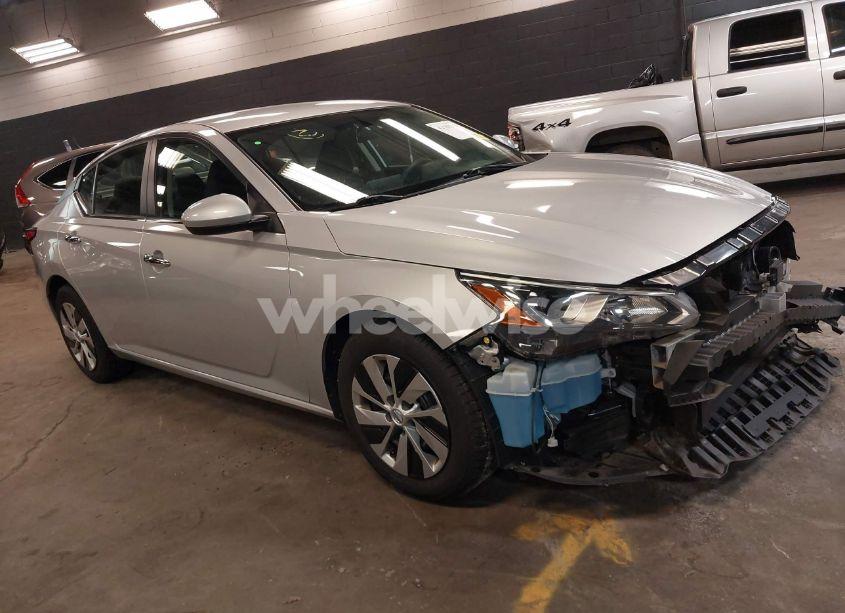 2020 Nissan Altima S FWD (VIN 1N4BL4BV0LC169802) main photo