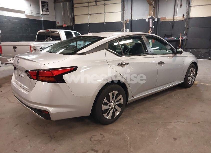Photo 4 of 2020 Nissan Altima S FWD (VIN 1N4BL4BV0LC169802)