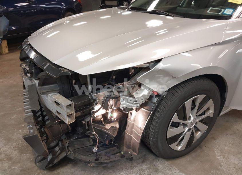 Photo 6 of 2020 Nissan Altima S FWD (VIN 1N4BL4BV0LC169802)