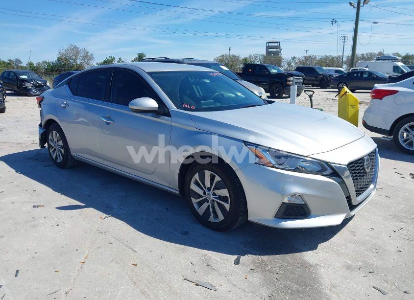 2020 Nissan Altima S FWD (VIN 1N4BL4BV0LC190262) main photo