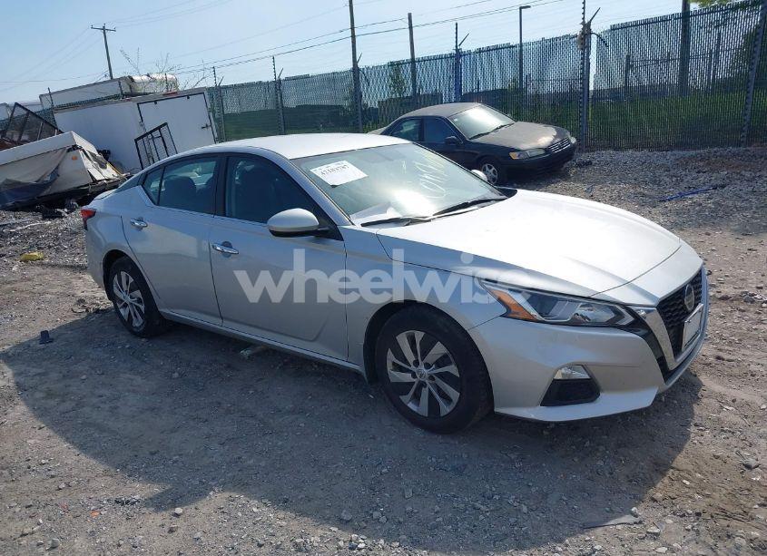 2020 Nissan Altima S FWD (VIN 1N4BL4BV0LC190696) main photo
