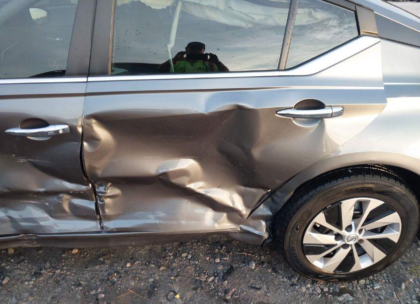 Photo 6 of 2020 Nissan Altima S FWD (VIN 1N4BL4BV0LC191587)