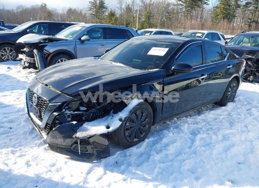 Photo 2 of 2020 Nissan Altima S FWD (VIN 1N4BL4BV0LC202927)