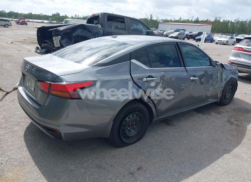 Photo 4 of 2020 Nissan Altima S FWD (VIN 1N4BL4BV0LC211868)