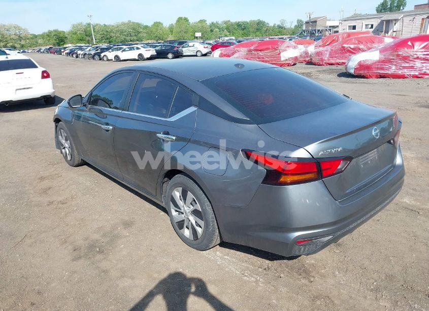 Photo 3 of 2020 Nissan Altima S FWD (VIN 1N4BL4BV0LC232588)