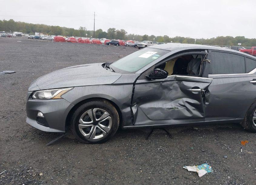 Photo 6 of 2020 Nissan Altima S FWD (VIN 1N4BL4BV0LC233546)