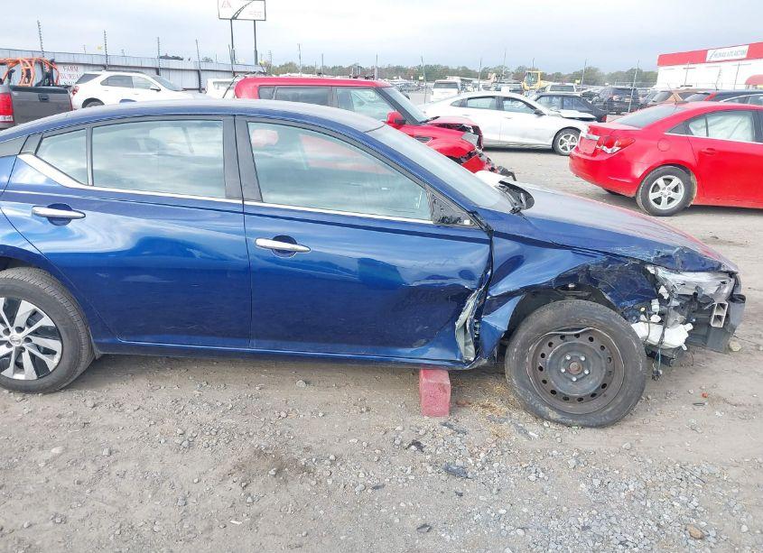 Photo 6 of 2020 Nissan Altima S FWD (VIN 1N4BL4BV0LC247429)