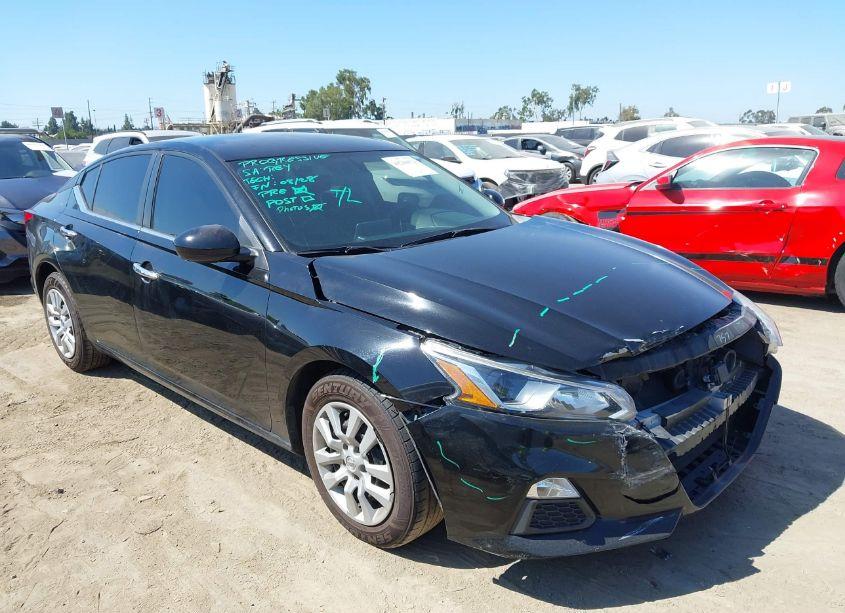 2020 Nissan Altima S FWD (VIN 1N4BL4BV0LC251187) main photo