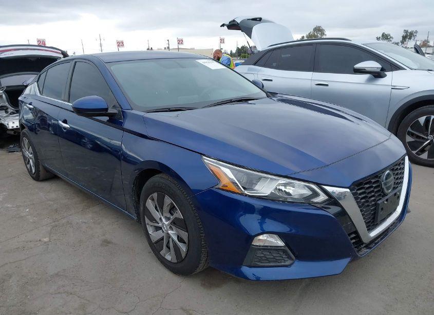 2020 Nissan Altima S FWD (VIN 1N4BL4BV0LC275750) main photo