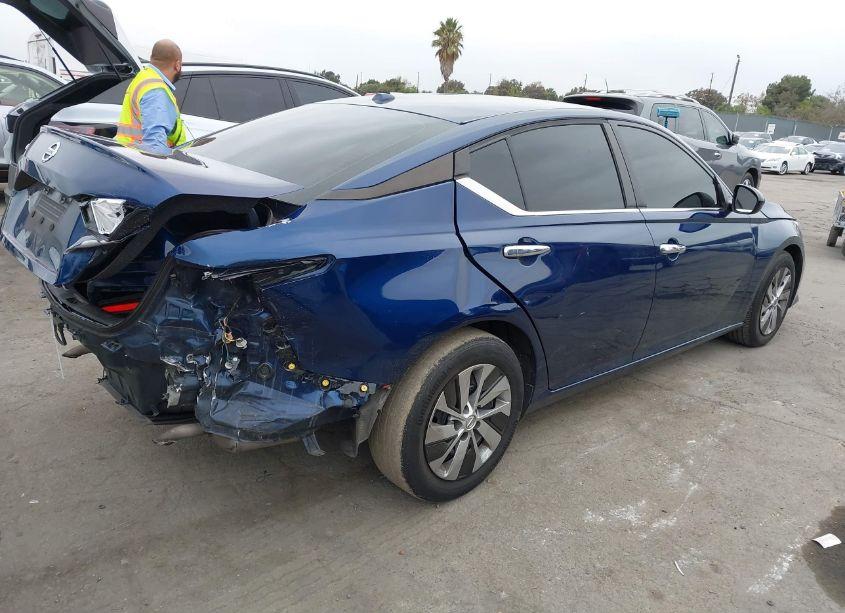 Photo 4 of 2020 Nissan Altima S FWD (VIN 1N4BL4BV0LC275750)