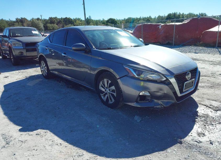 2020 Nissan Altima S FWD (VIN 1N4BL4BV0LC278826) main photo