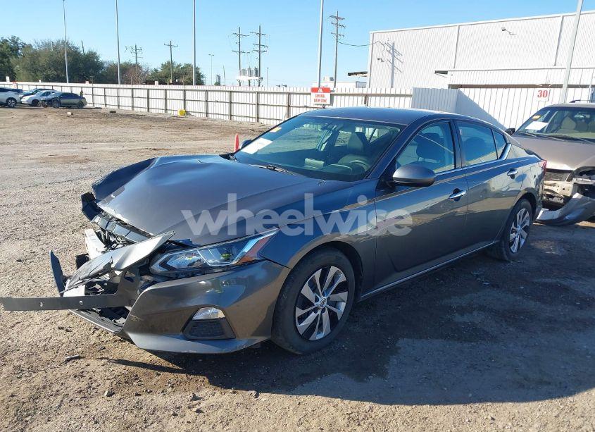 2020 Nissan Altima S FWD (VIN 1N4BL4BV0LN301557) main photo