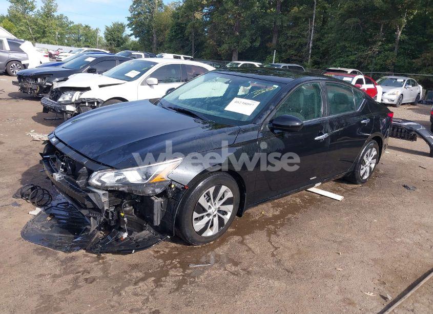 Photo 2 of 2020 Nissan Altima S FWD (VIN 1N4BL4BV0LN312574)