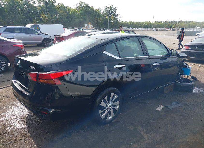 Photo 4 of 2020 Nissan Altima S FWD (VIN 1N4BL4BV0LN312574)
