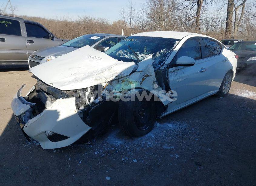 Photo 2 of 2020 Nissan Altima S FWD (VIN 1N4BL4BV0LN319914)