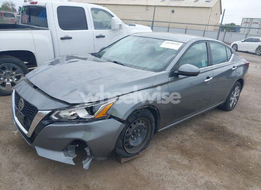 Photo 2 of 2021 Nissan Altima S FWD (VIN 1N4BL4BV0MN308607)