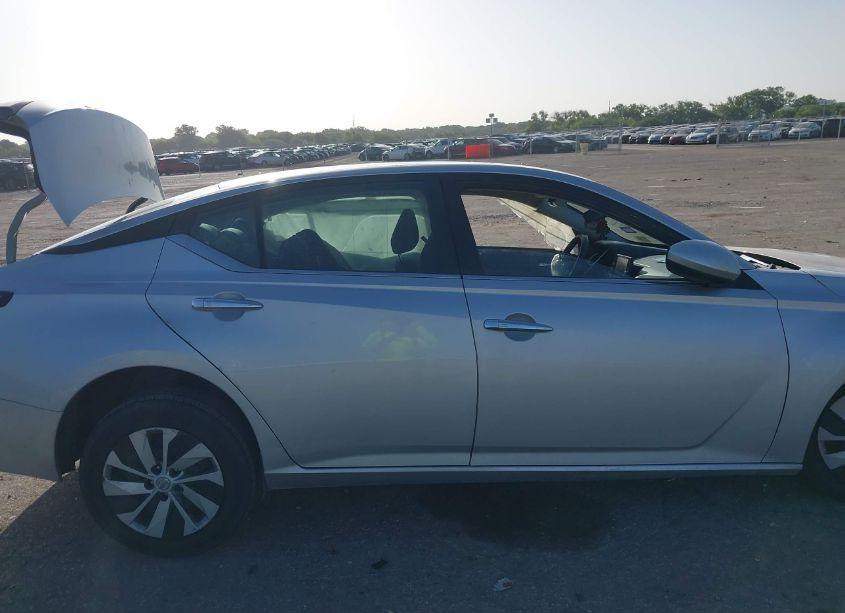 Photo 13 of 2021 Nissan Altima S FWD (VIN 1N4BL4BV0MN360769)