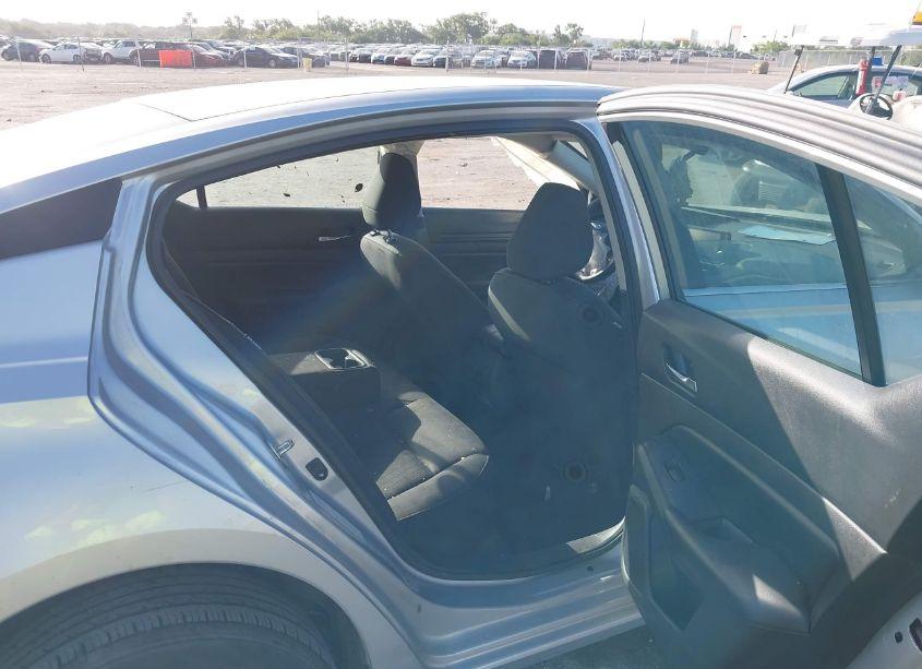 Photo 8 of 2021 Nissan Altima S FWD (VIN 1N4BL4BV0MN360769)