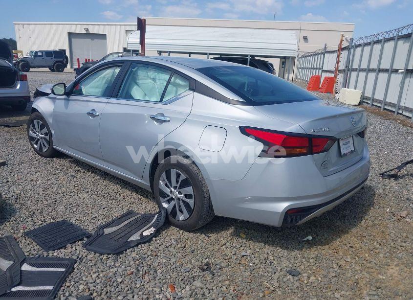 Photo 3 of 2022 Nissan Altima S FWD (VIN 1N4BL4BV0NN302100)