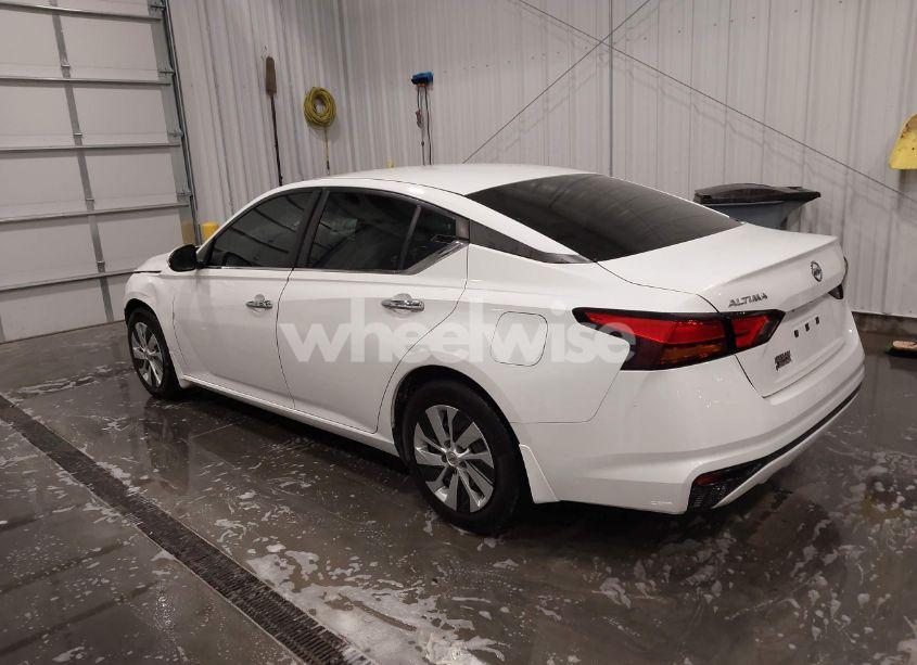 Photo 3 of 2022 Nissan Altima S FWD (VIN 1N4BL4BV0NN347277)