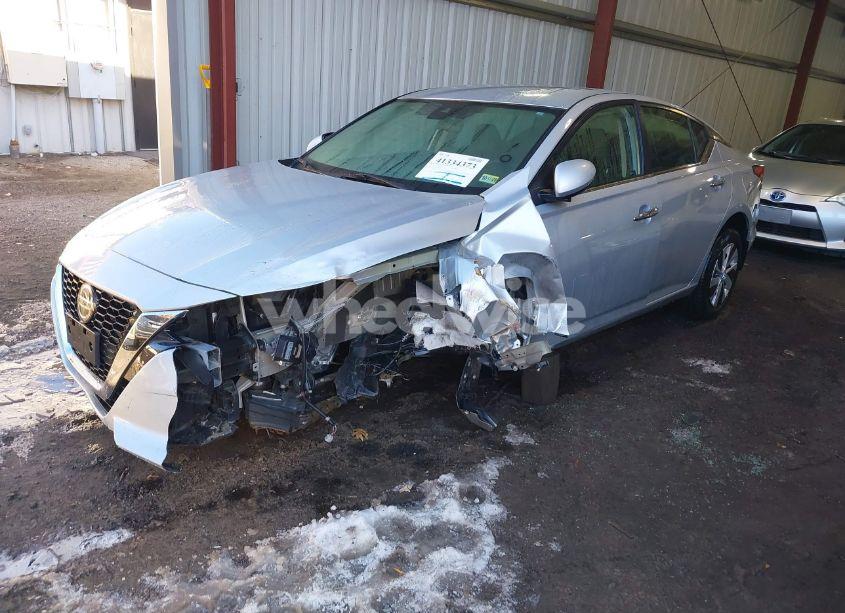 Photo 2 of 2022 Nissan Altima S FWD (VIN 1N4BL4BV0NN403279)