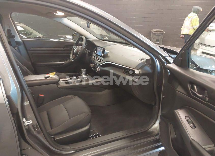 Photo 5 of 2023 Nissan Altima S FWD (VIN 1N4BL4BV0PN306182)