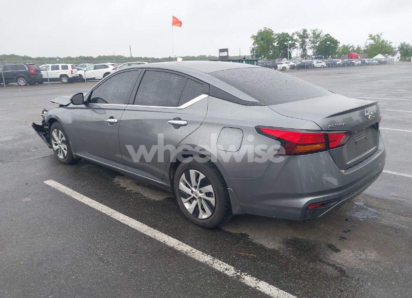Photo 3 of 2023 Nissan Altima S FWD (VIN 1N4BL4BV0PN307753)