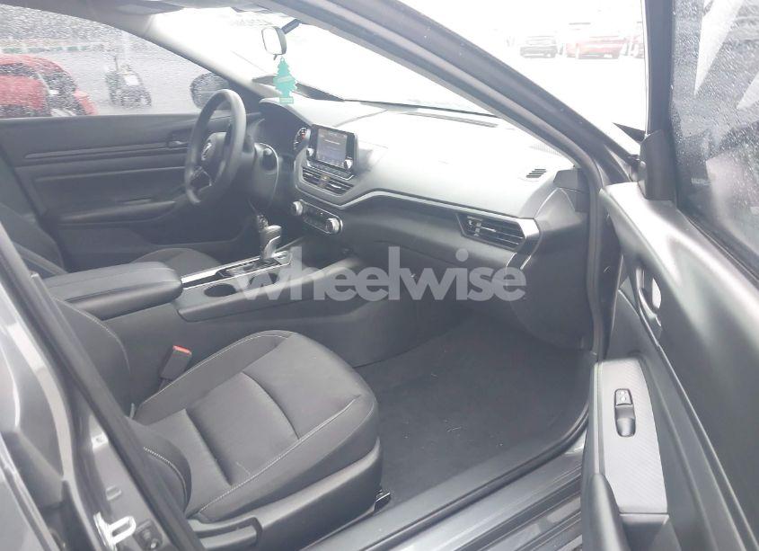 Photo 5 of 2023 Nissan Altima S FWD (VIN 1N4BL4BV0PN307753)