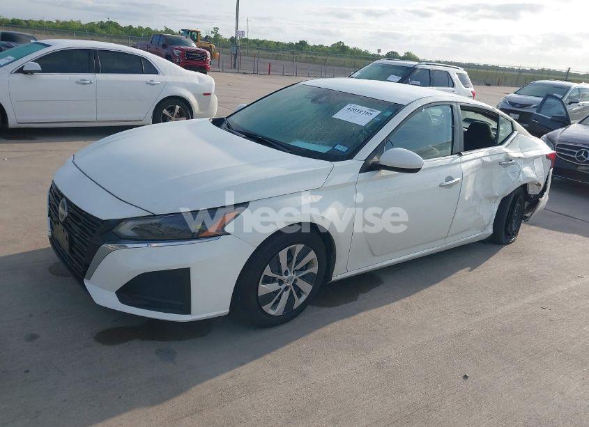 Photo 2 of 2023 Nissan Altima S FWD (VIN 1N4BL4BV0PN344432)