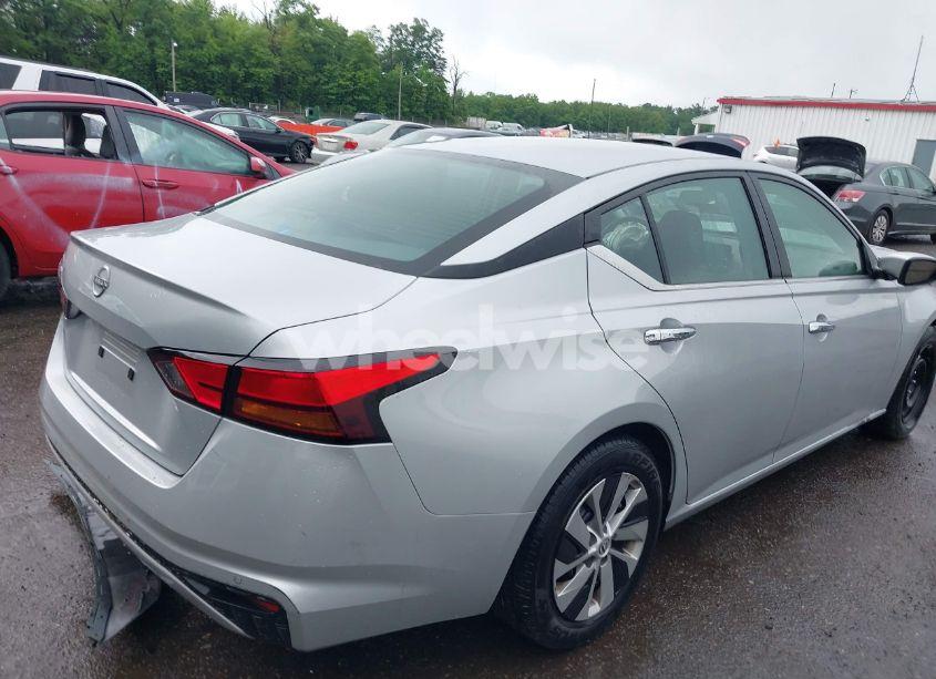 Photo 4 of 2023 Nissan Altima S FWD (VIN 1N4BL4BV0PN370495)