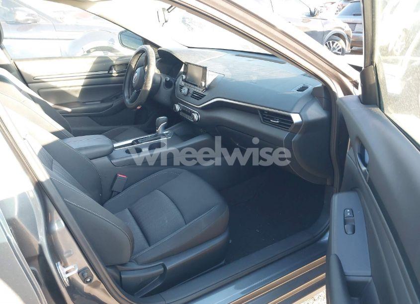 Photo 5 of 2023 Nissan Altima S FWD (VIN 1N4BL4BV0PN404905)