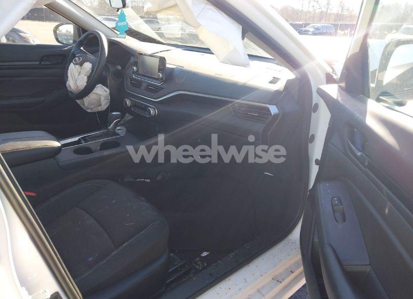 Photo 5 of 2024 Nissan Altima S FWD (VIN 1N4BL4BV0RN334809)