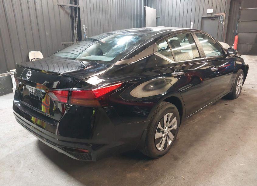 Photo 4 of 2024 Nissan Altima S FWD (VIN 1N4BL4BV0RN395223)