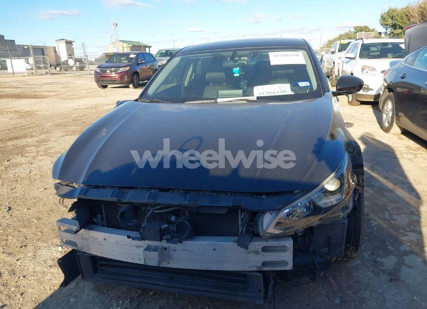 Photo 13 of 2019 Nissan Altima 2.5 S (VIN 1N4BL4BV1KC103953)