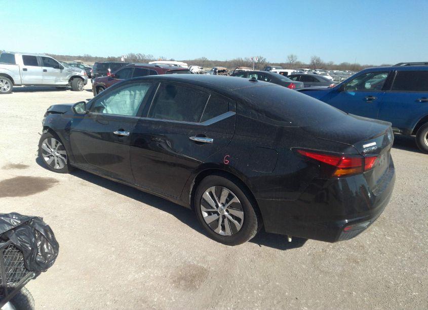 Photo 3 of 2019 Nissan Altima 2.5 S (VIN 1N4BL4BV1KC147709)