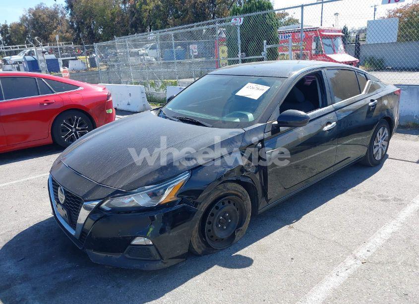 Photo 2 of 2019 Nissan Altima 2.5 S (VIN 1N4BL4BV1KC197705)