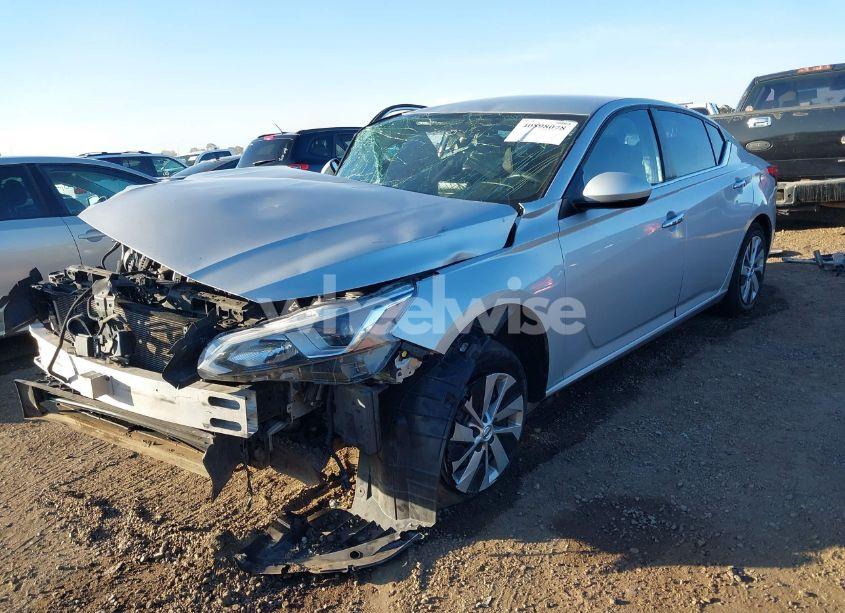 Photo 2 of 2019 Nissan Altima 2.5 S (VIN 1N4BL4BV1KC198384)