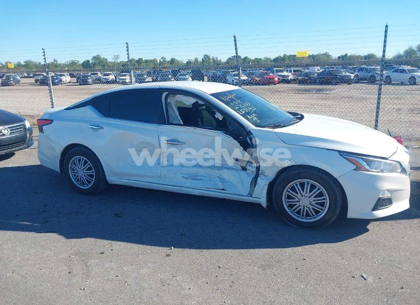 Photo 13 of 2019 Nissan Altima 2.5 S (VIN 1N4BL4BV1KC253545)