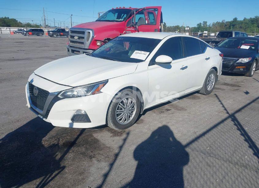 Photo 2 of 2019 Nissan Altima 2.5 S (VIN 1N4BL4BV1KC253545)
