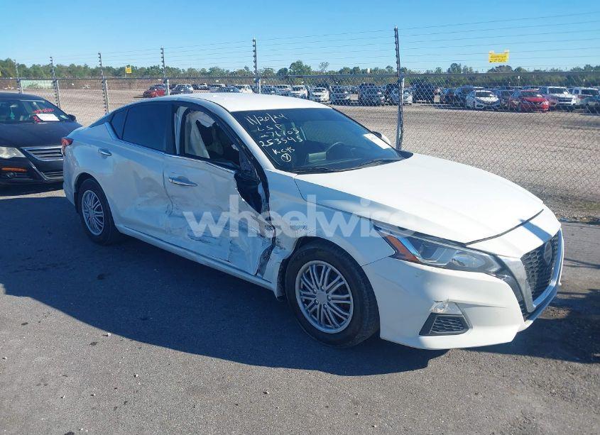 Photo 6 of 2019 Nissan Altima 2.5 S (VIN 1N4BL4BV1KC253545)