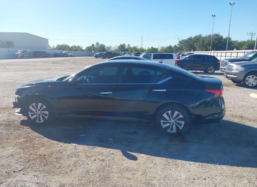 Photo 15 of 2019 Nissan Altima 2.5 S (VIN 1N4BL4BV1KN305258)