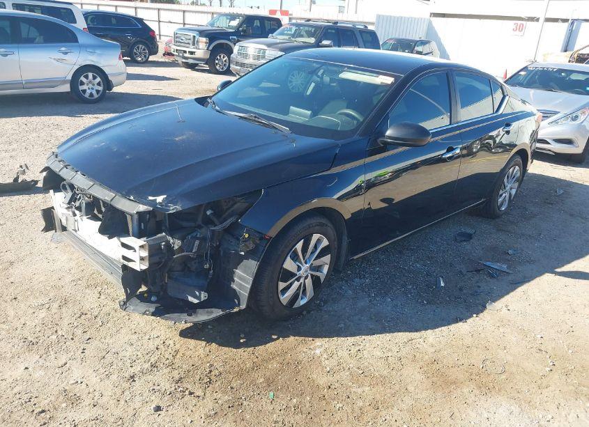 Photo 2 of 2019 Nissan Altima 2.5 S (VIN 1N4BL4BV1KN305258)