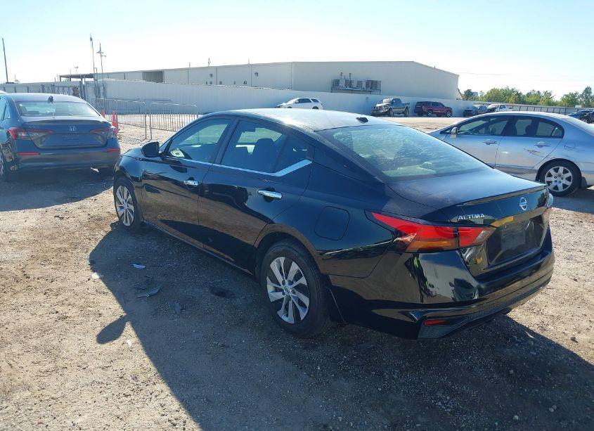 Photo 3 of 2019 Nissan Altima 2.5 S (VIN 1N4BL4BV1KN305258)