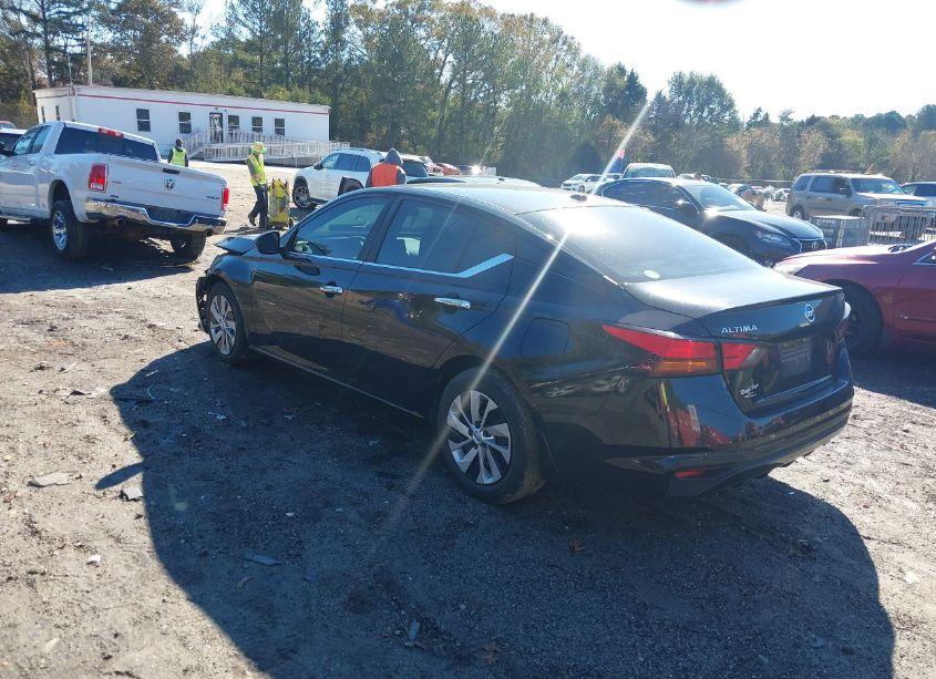 Photo 3 of 2019 Nissan Altima 2.5 S (VIN 1N4BL4BV1KN325865)