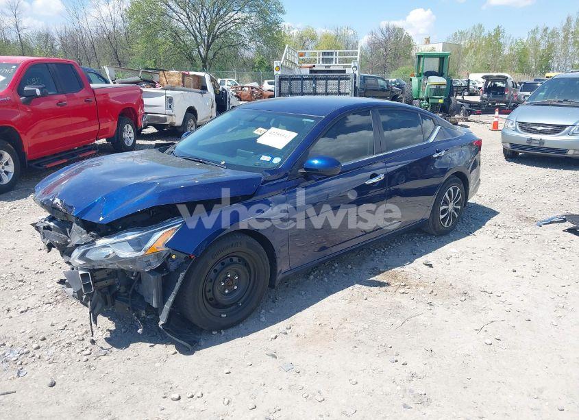 Photo 2 of 2020 Nissan Altima S FWD (VIN 1N4BL4BV1LC146786)