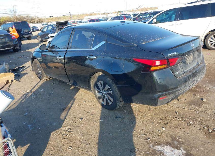 Photo 3 of 2020 Nissan Altima S FWD (VIN 1N4BL4BV1LC150269)