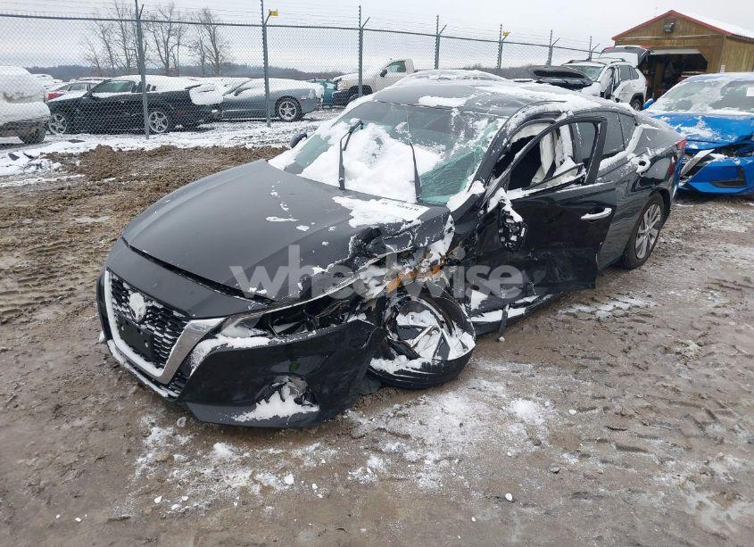 Photo 2 of 2020 Nissan Altima S FWD (VIN 1N4BL4BV1LC155780)