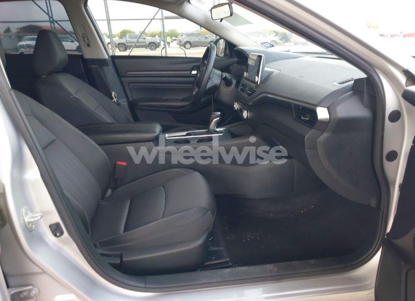 Photo 5 of 2020 Nissan Altima S FWD (VIN 1N4BL4BV1LC174085)